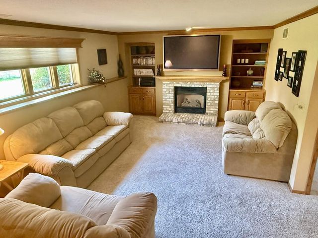 1035 Laager LANE, Oshkosh, WI 54902