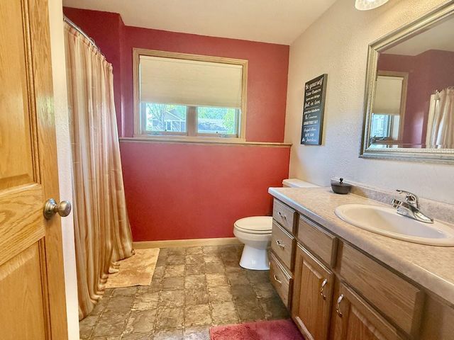 1035 Laager LANE, Oshkosh, WI 54902