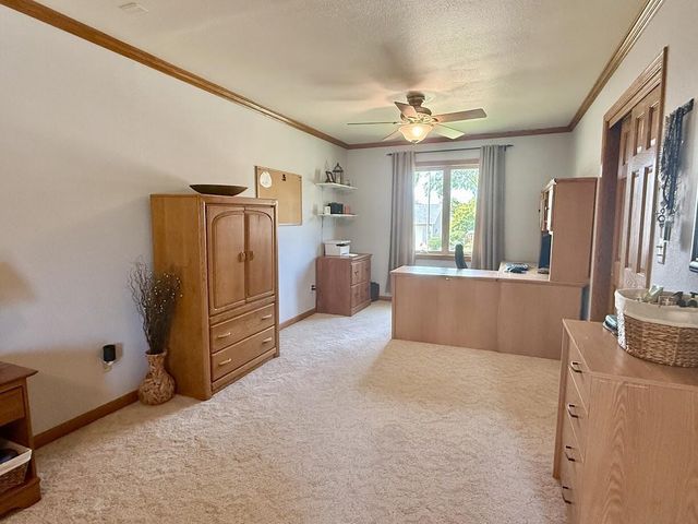 1035 Laager LANE, Oshkosh, WI 54902