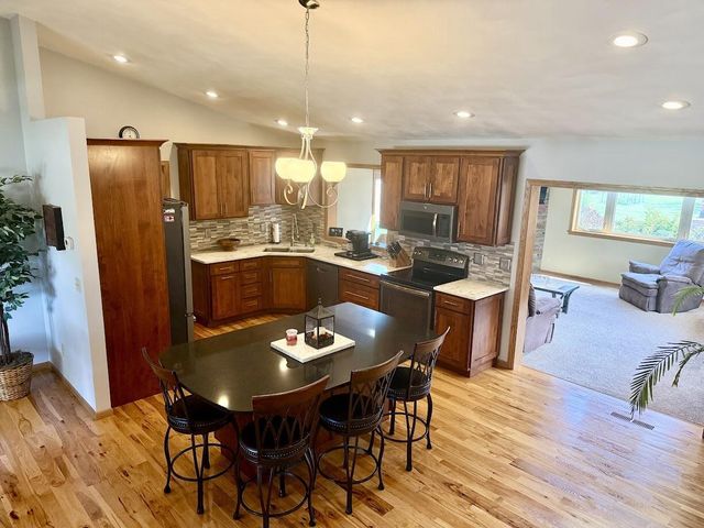 1035 Laager LANE, Oshkosh, WI 54902