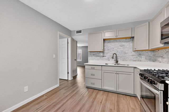 1812 Buena Vista Drive SE 4, Albuquerque, NM 87106