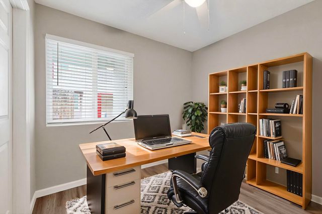 1812 Buena Vista Drive SE 4, Albuquerque, NM 87106