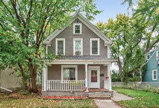895 Rose Avenue E, Saint Paul, MN 55106