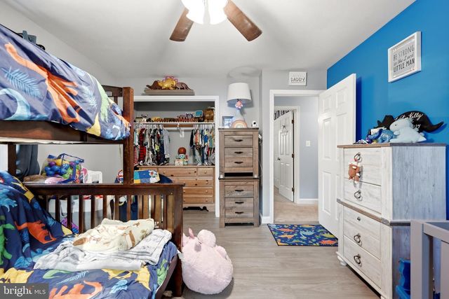 186 APPLE ORCHARD DR, Linden, VA 22642