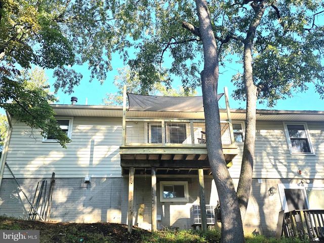 186 APPLE ORCHARD DR, Linden, VA 22642