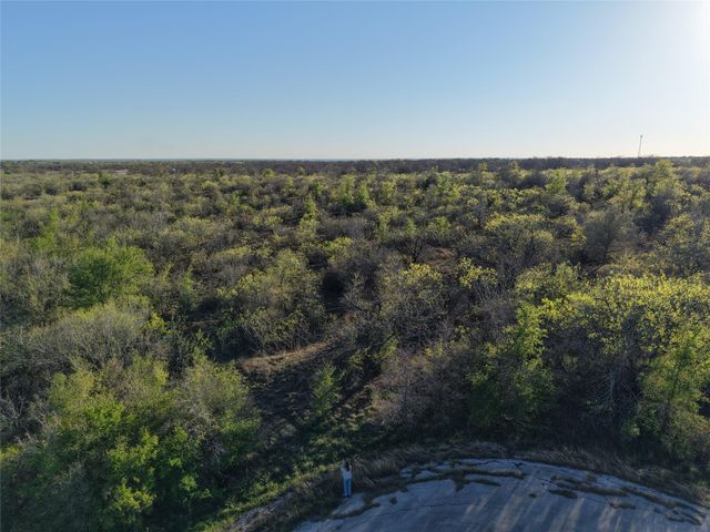 1250 Spanish Oaks BLVD, Lockhart, TX 78644