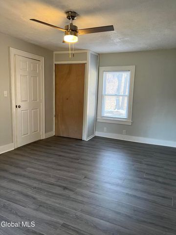 2239 Rosendale Road, Niskayuna, NY 12309