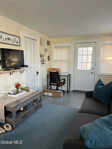 2239 Rosendale Road, Niskayuna, NY 12309