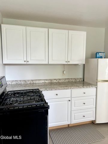 2239 Rosendale Road, Niskayuna, NY 12309