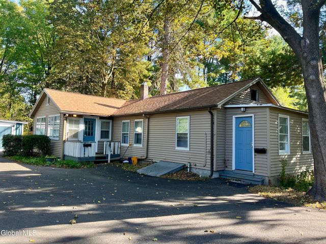 2239 Rosendale Road, Niskayuna, NY 12309