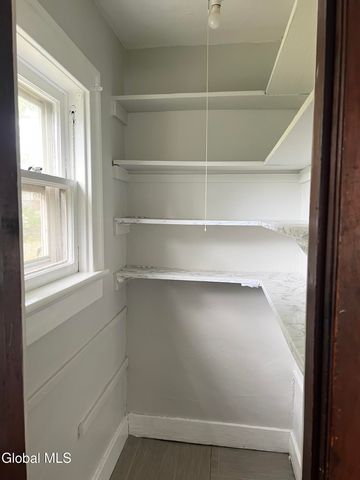 2239 Rosendale Road, Niskayuna, NY 12309