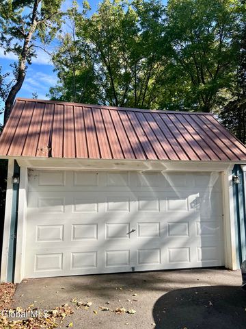 2239 Rosendale Road, Niskayuna, NY 12309