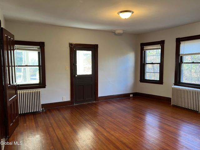 2239 Rosendale Road, Niskayuna, NY 12309