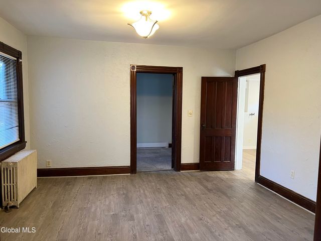 2239 Rosendale Road, Niskayuna, NY 12309