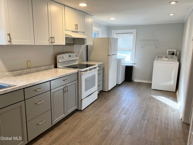 2239 Rosendale Road, Niskayuna, NY 12309