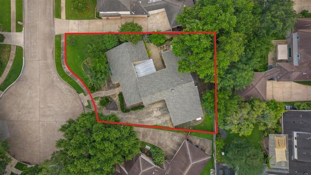 1616 Park Haven Drive, Houston, TX 77077