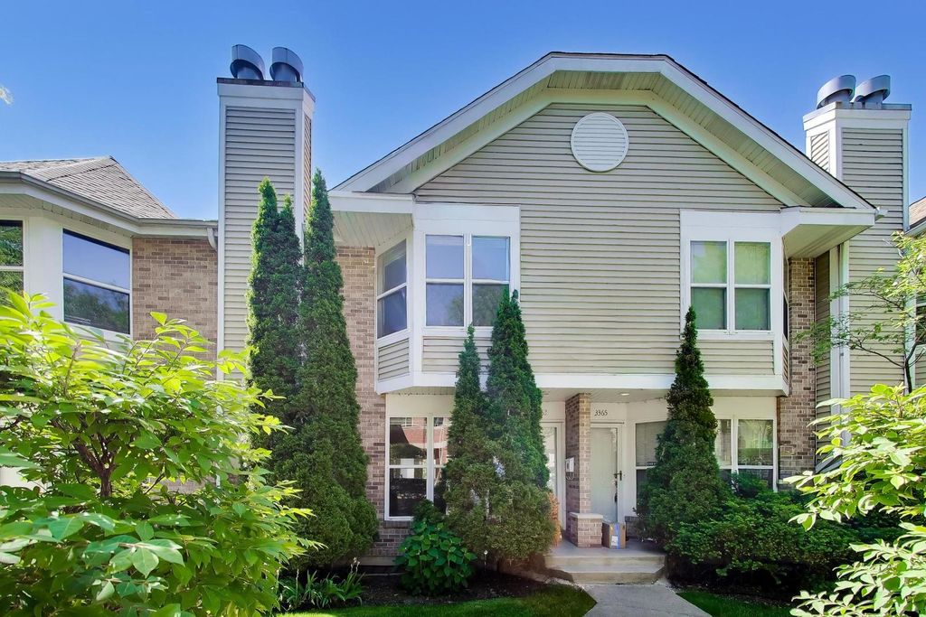 Image 1 of property listing at 3363 Church Street, Evanston, IL 60203