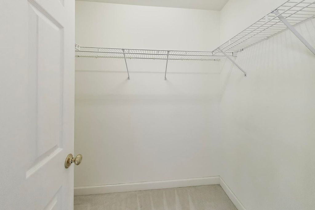 Image 16 of property listing at 3363 Church Street, Evanston, IL 60203