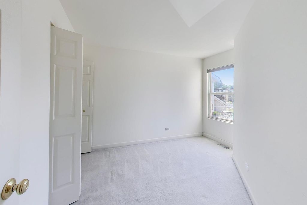 Image 19 of property listing at 3363 Church Street, Evanston, IL 60203