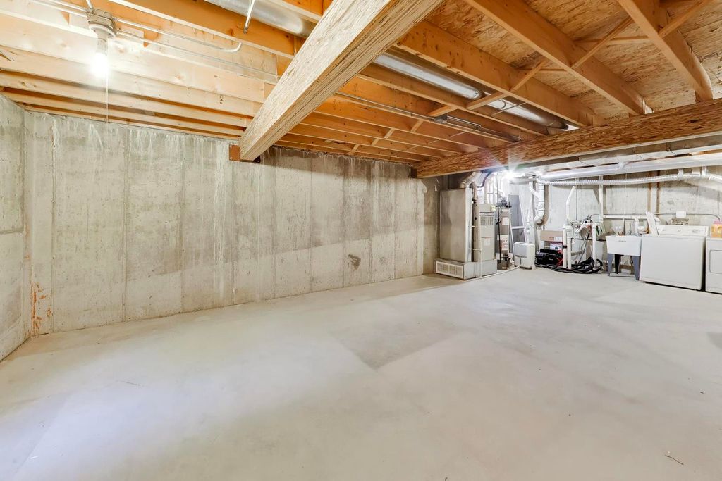 Image 22 of property listing at 3363 Church Street, Evanston, IL 60203