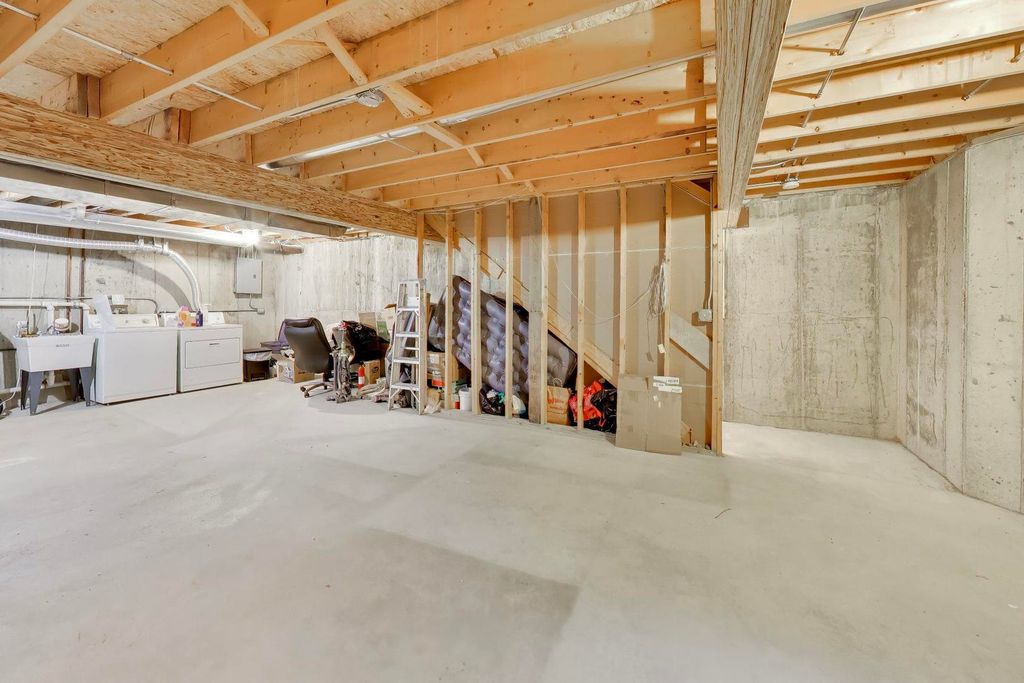 Image 23 of property listing at 3363 Church Street, Evanston, IL 60203