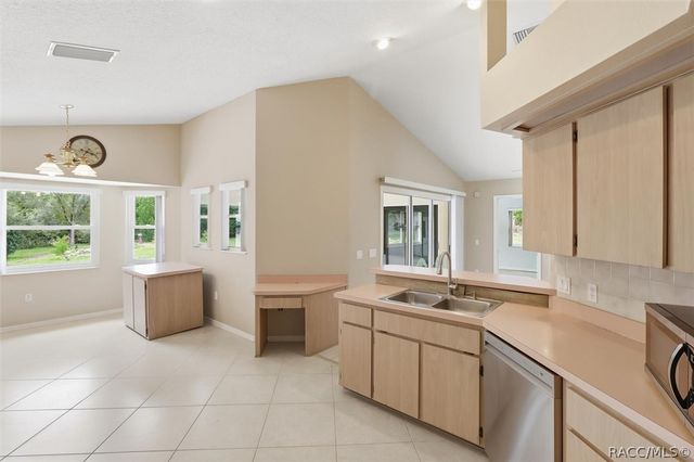 1950 W Tall Oaks Drive, Beverly Hills, FL 34465