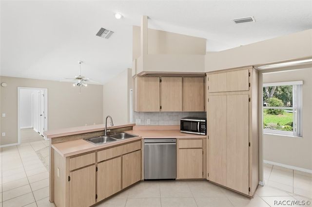 1950 W Tall Oaks Drive, Beverly Hills, FL 34465