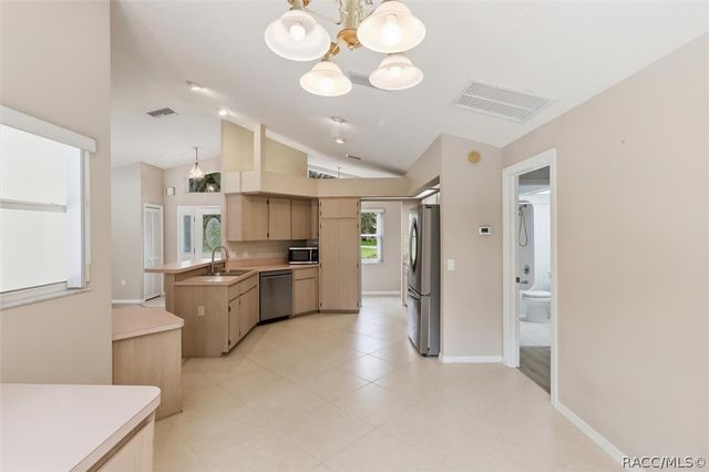 1950 W Tall Oaks Drive, Beverly Hills, FL 34465