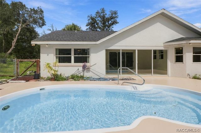 1950 W Tall Oaks Drive, Beverly Hills, FL 34465