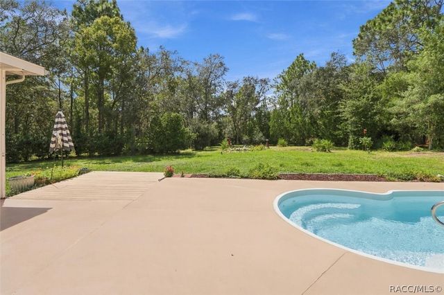 1950 W Tall Oaks Drive, Beverly Hills, FL 34465