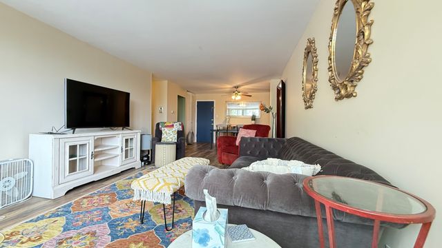 9745 S Karlov Avenue 304, Oak Lawn, IL 60453