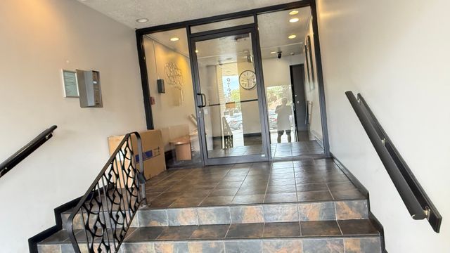 9745 S Karlov Avenue 304, Oak Lawn, IL 60453