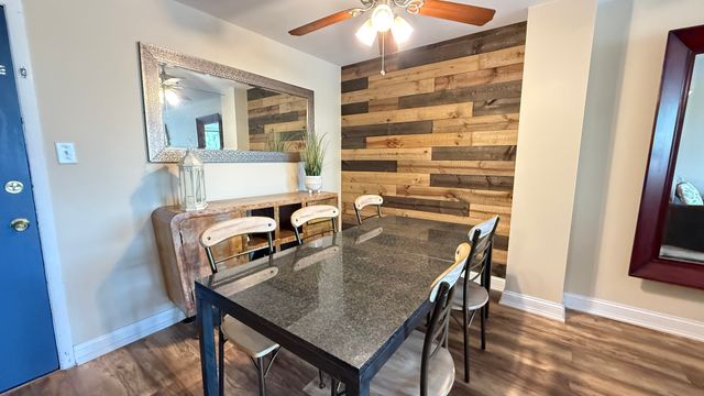 9745 S Karlov Avenue 304, Oak Lawn, IL 60453