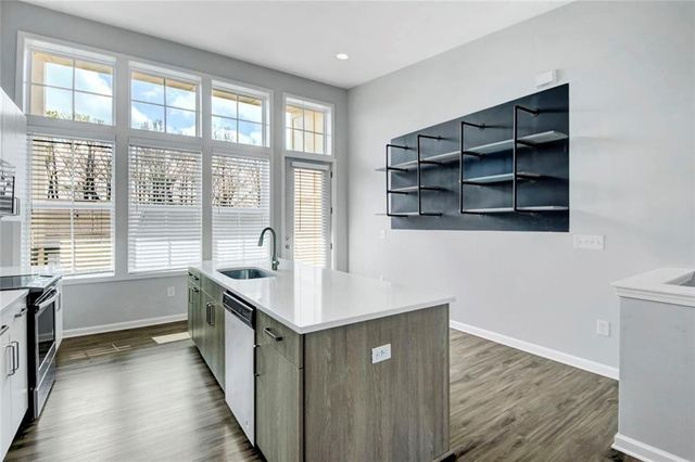 900 Brees NW Court, Atlanta, GA 30318