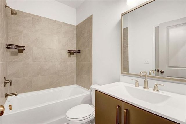 900 Brees NW Court, Atlanta, GA 30318