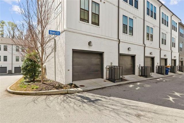 900 Brees NW Court, Atlanta, GA 30318