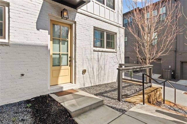 900 Brees NW Court, Atlanta, GA 30318