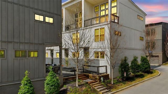 900 Brees NW Court, Atlanta, GA 30318