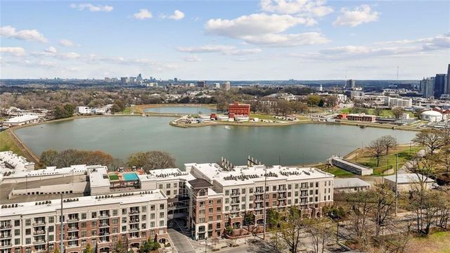 900 Brees NW Court, Atlanta, GA 30318