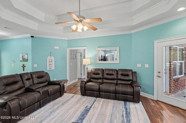 6211 Crump Road, Kiln, MS 39556