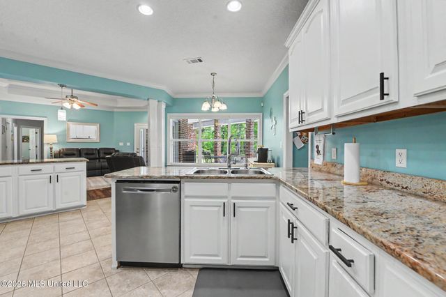 6211 Crump Road, Kiln, MS 39556