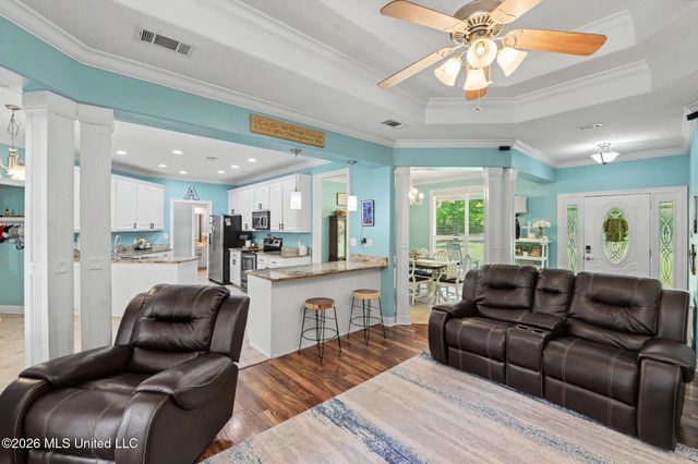 6211 Crump Road, Kiln, MS 39556