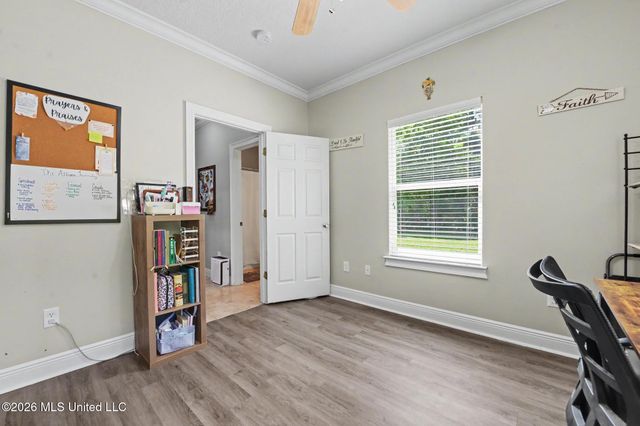 6211 Crump Road, Kiln, MS 39556