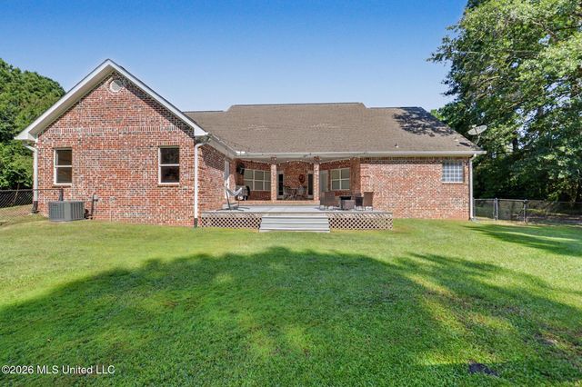 6211 Crump Road, Kiln, MS 39556