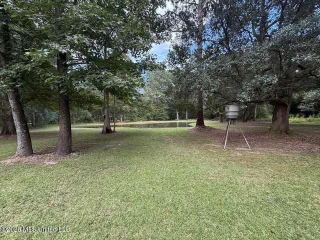 6211 Crump Road, Kiln, MS 39556