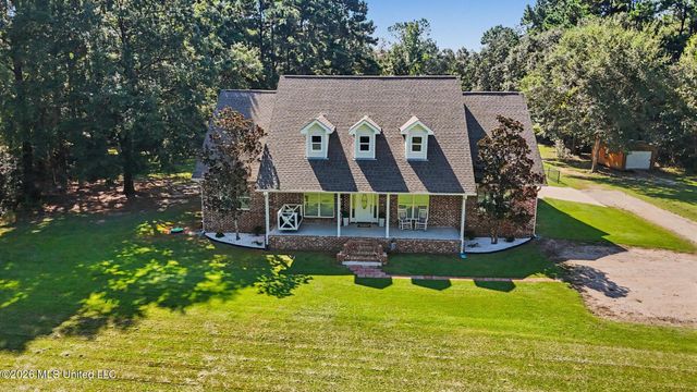6211 Crump Road, Kiln, MS 39556
