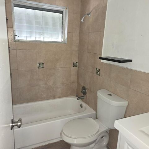 3860 NW 8th Place, Fort Lauderdale, FL 33311