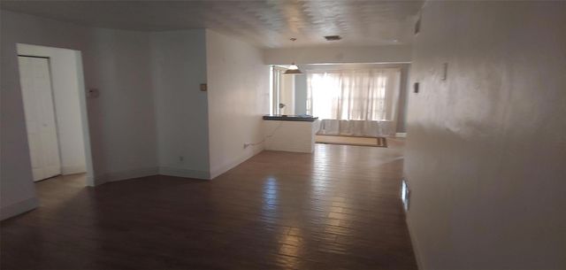 3860 NW 8th Place, Fort Lauderdale, FL 33311