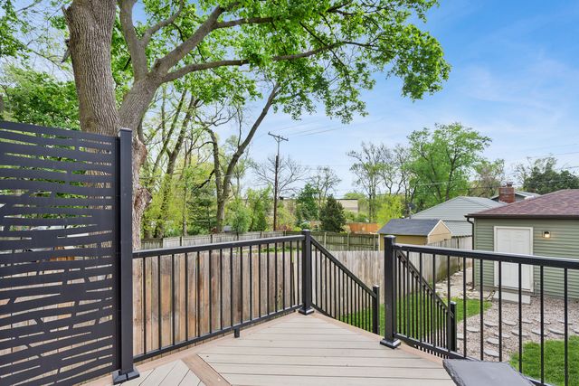 1118 Manchester Road, Wheaton, IL 60187