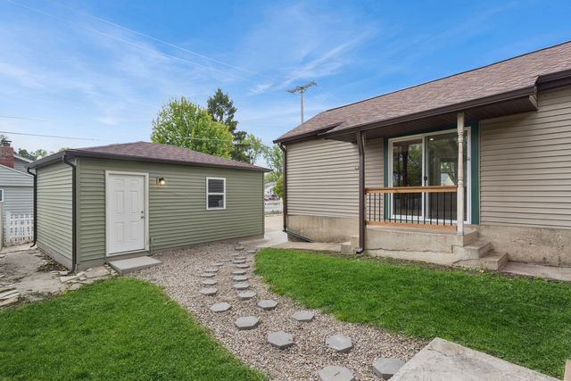 1118 Manchester Road, Wheaton, IL 60187